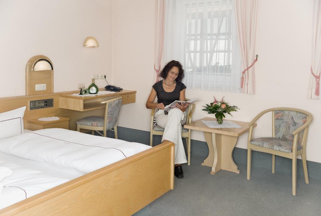 Hotel Ebner Bad Königshofen im Grabfeld Eksteriør bilde